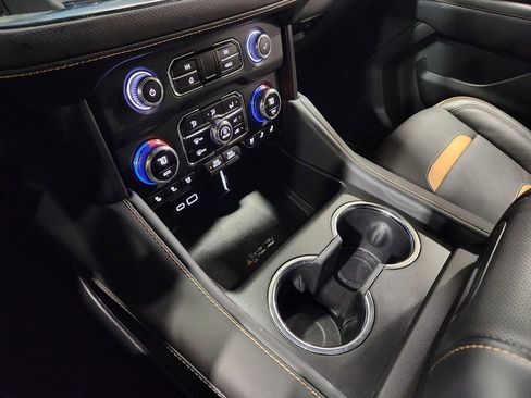 Used 2023 GMC Yukon XL AT4 image 40