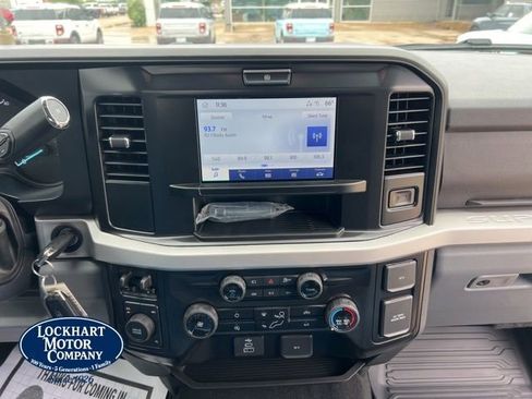 New 2026 Ford F250 XLT w/ 360-Degree Camera Package AWD/4WD image 24
