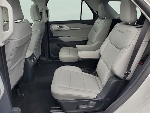 New 2025 Ford Explorer Active w/ Active Comfort Package image 35