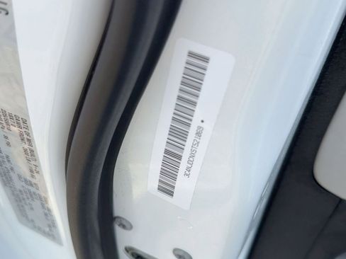 Used 2025 Jeep Compass Limited image 28