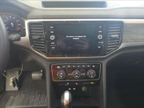 Used 2023 Volkswagen Atlas Cross Sport SE w/ Panoramic Sunroof Package AWD/4WD image 17