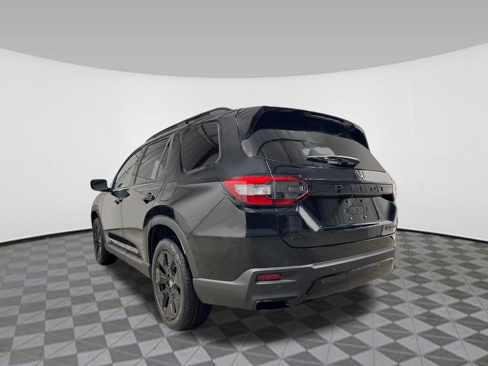 New 2026 Honda Pilot Black Edition image 4