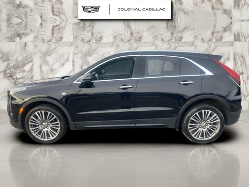 Certified 2024 Cadillac XT4 Premium Luxury image 2