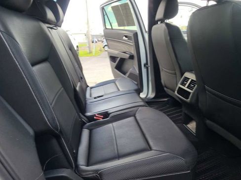 Used 2023 Volkswagen Atlas Cross Sport SE AWD/4WD image 23