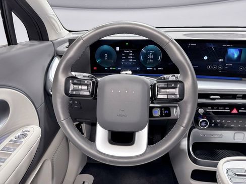 Used 2026 Hyundai Ioniq 9 SEL image 9