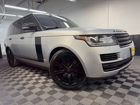 Used 2017 Land Rover Range Rover HSE image 1