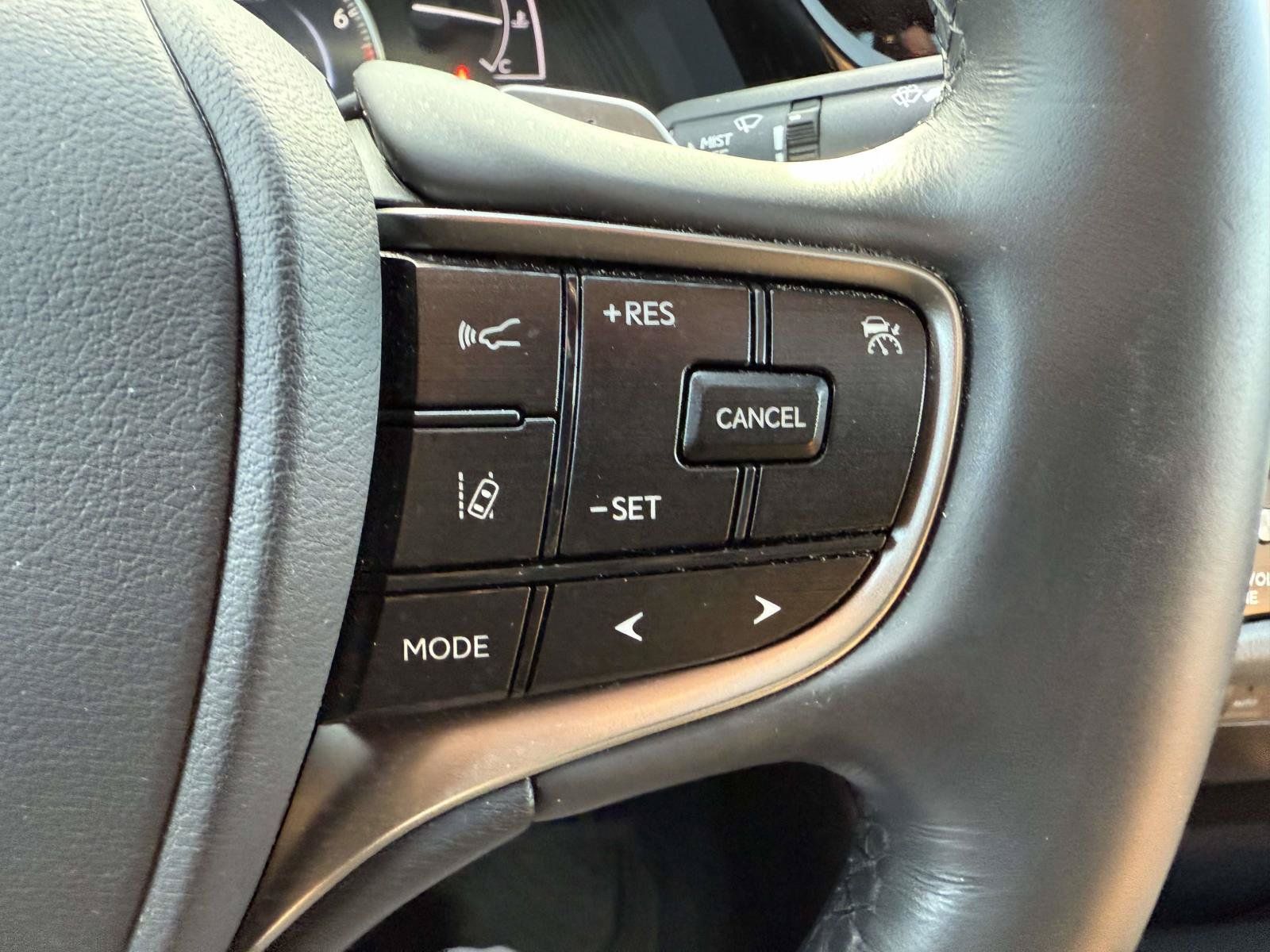 Used 2024 Lexus ES 350 w/ Premium Package FWD image 21