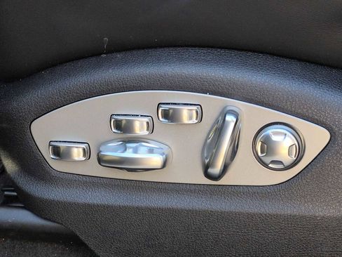 Used 2023 Porsche Macan GTS image 8