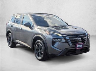 Used 2024 Nissan Rogue SV video 3