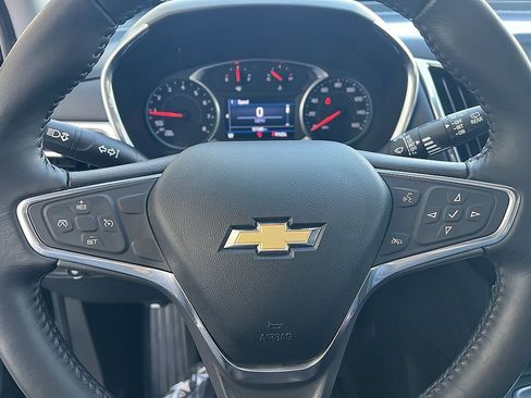 Used 2019 Chevrolet Equinox LT image 14