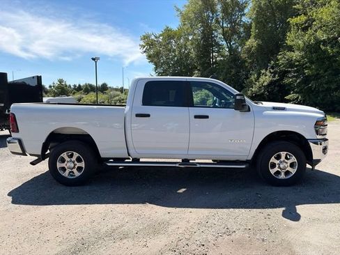 Used 2025 RAM 2500 Big Horn AWD/4WD image 7