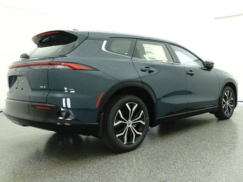 New 2026 Toyota Crown Signia image 27