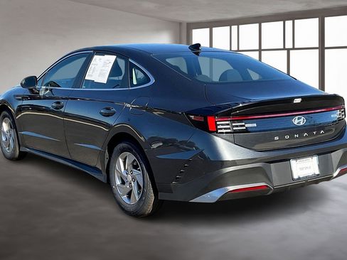 Used 2025 Hyundai Sonata SE image 4