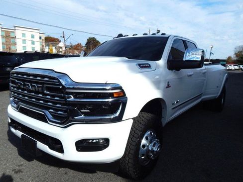 Used 2025 RAM 3500 Limited image 2
