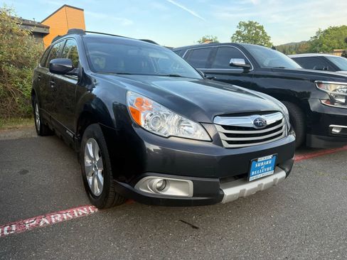 Used 2012 Subaru Outback 2.5i Limited AWD/4WD image 4