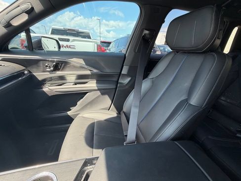 Used 2024 Cadillac Lyriq Luxury w/ LPO, Floor Liner Package AWD/4WD image 14