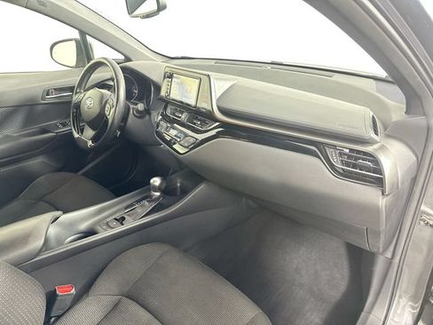 Used 2018 Toyota C-HR XLE FWD image 23