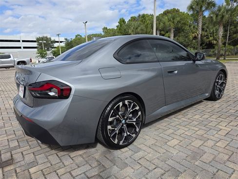 Used 2025 BMW 230i Coupe w/ Convenience Package image 11