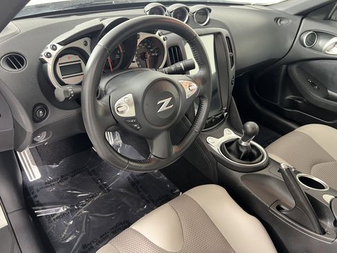 Used 2012 Nissan 370Z Touring w/ Sport Pkg image 21