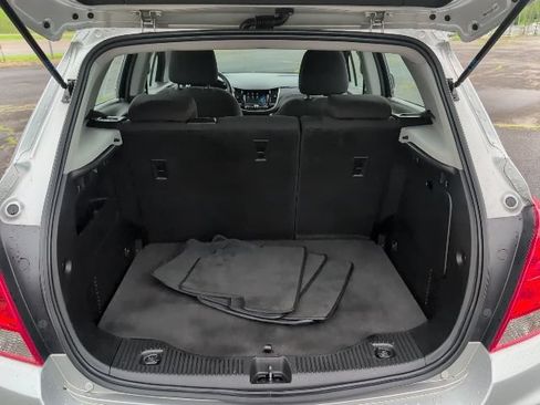 Used 2017 Chevrolet Trax LS AWD/4WD image 10