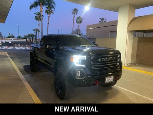 Used 2021 GMC Sierra 1500 AT4 w/ AT4 Premium Package image 3