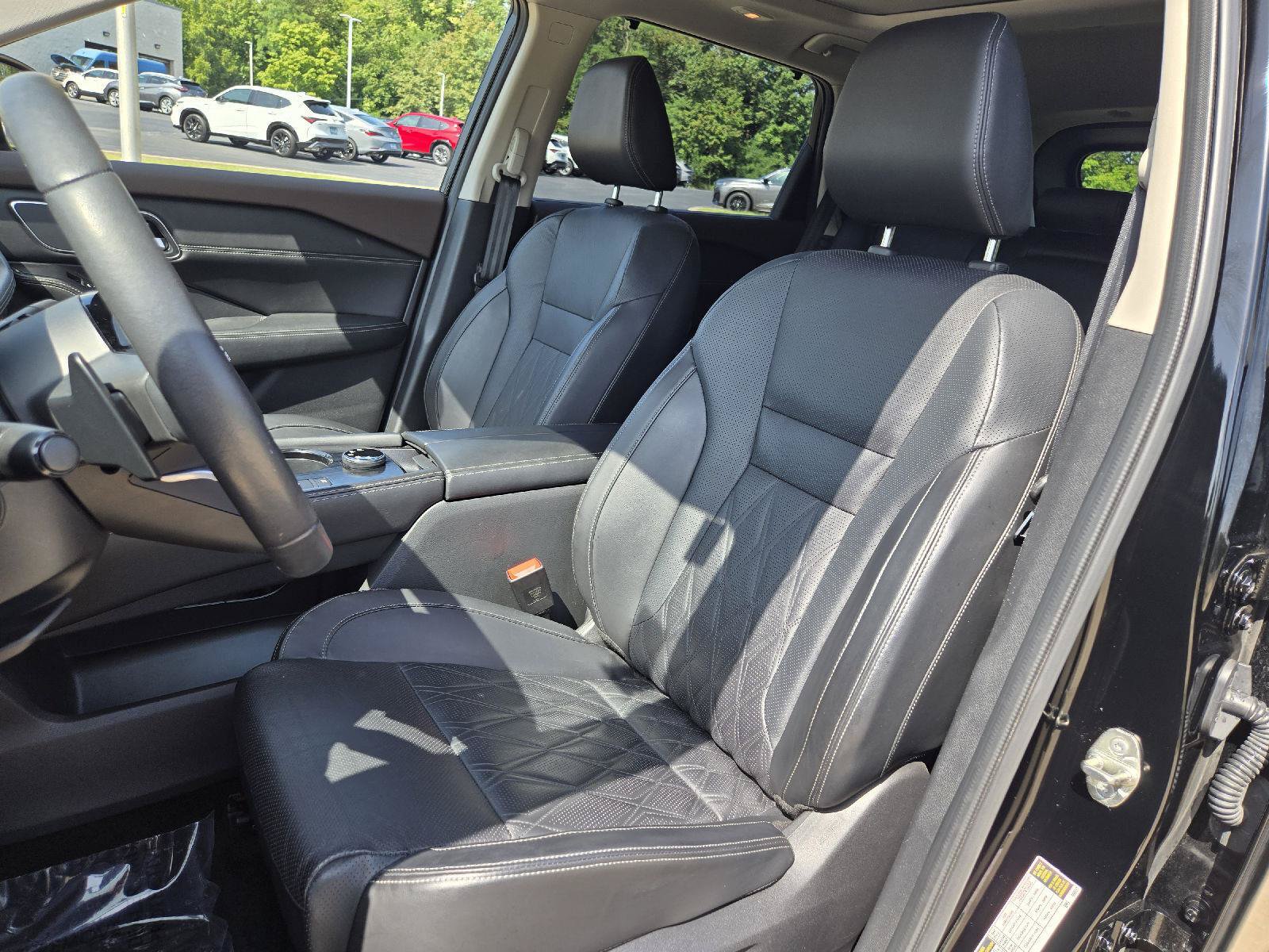 Used 2023 Nissan Rogue Platinum w/ Platinum Premium Package AWD/4WD image 13
