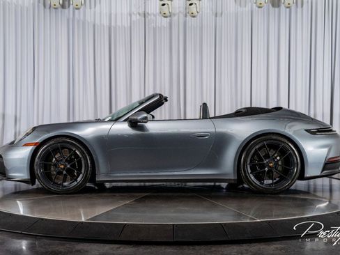 Used 2025 Porsche 911 Carrera GTS image 11