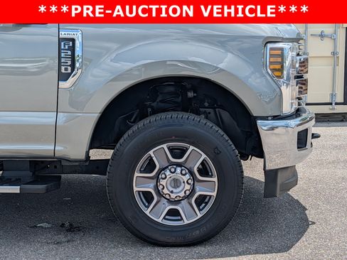Used 2019 Ford F250 Lariat w/ Lariat Value Package AWD/4WD image 11