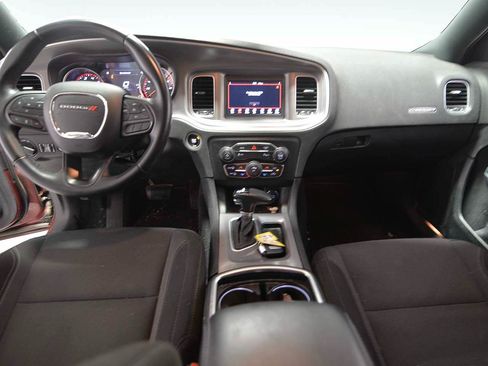 Used 2022 Dodge Charger SXT RWD image 11