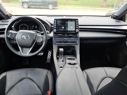 Used 2022 Toyota Avalon Touring FWD image 21