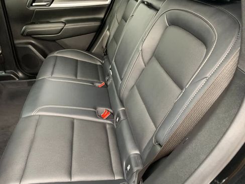 Used 2025 GMC Terrain Elevation w/ Elevation Premium Package image 18