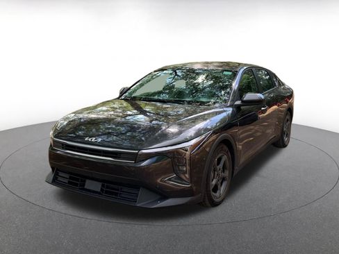 Used 2025 Kia K4 LXS image 3