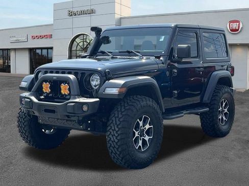 Used 2019 Jeep Wrangler Sport AWD/4WD image 3