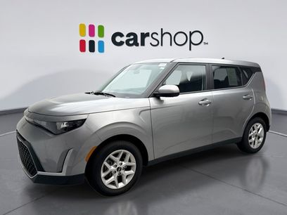 Used 2025 Kia Soul LX
