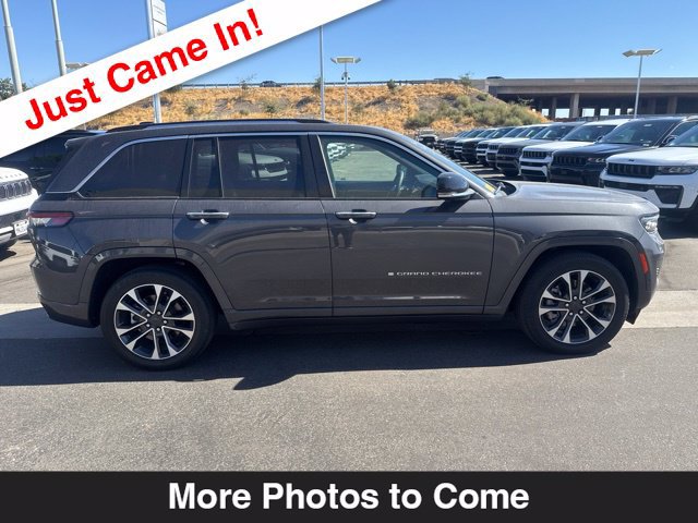 Used 2023 Jeep Grand Cherokee Overland w/ Luxury Tech Group IV AWD/4WD image 7