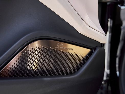 Used 2020 Porsche Taycan Turbo S image 37