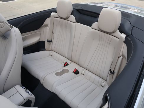 Used 2023 Mercedes-Benz E 450 Cabriolet image 33