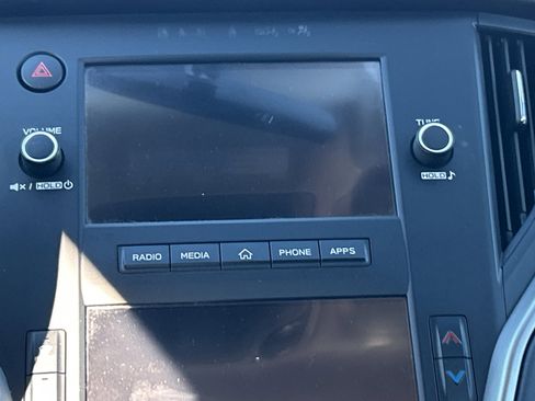 Used 2022 Subaru Legacy image 18