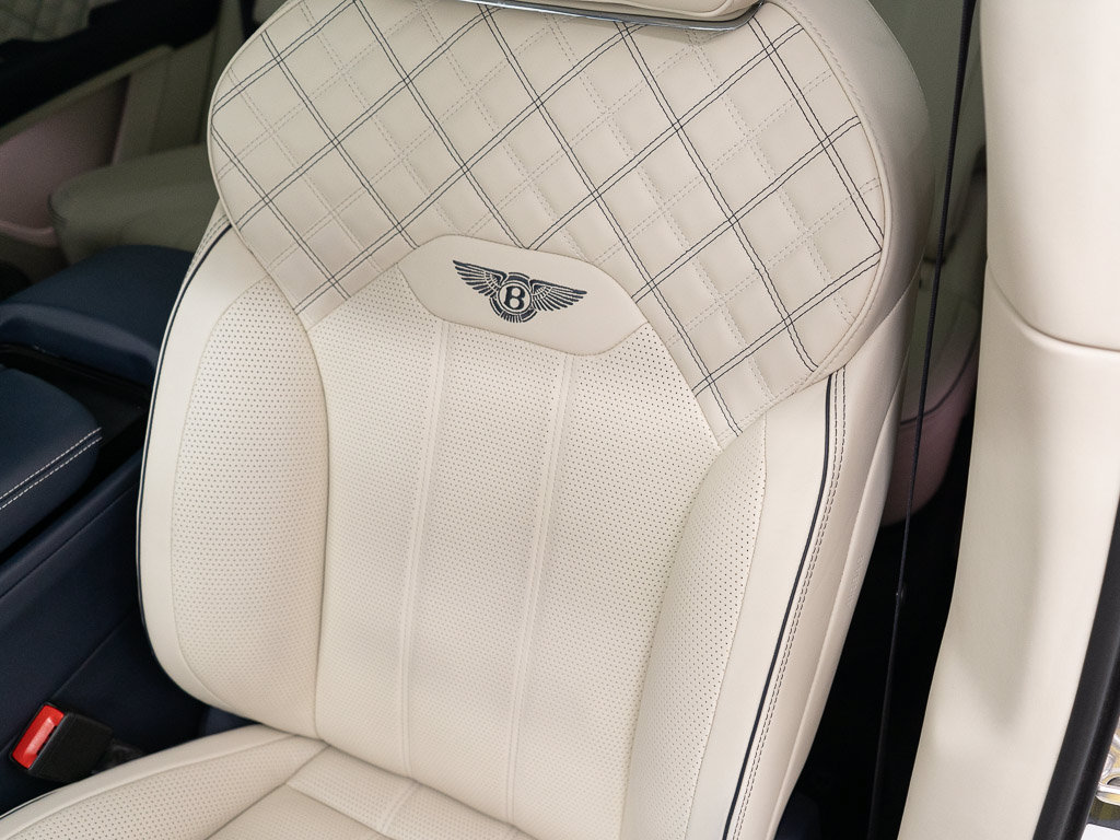 Certified 2022 Bentley Bentayga AWD/4WD image 18
