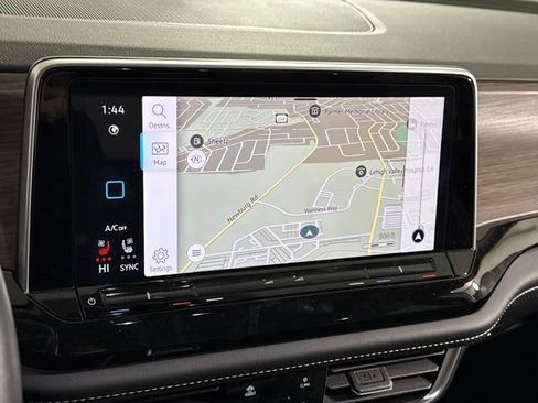 Used 2025 Volkswagen Atlas SEL image 27