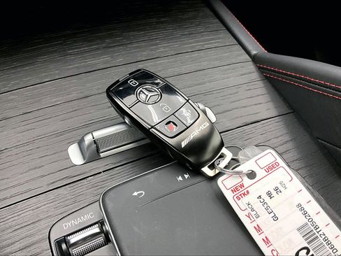 Used 2026 Mercedes-Benz GLE 53 AMG 4MATIC image 12