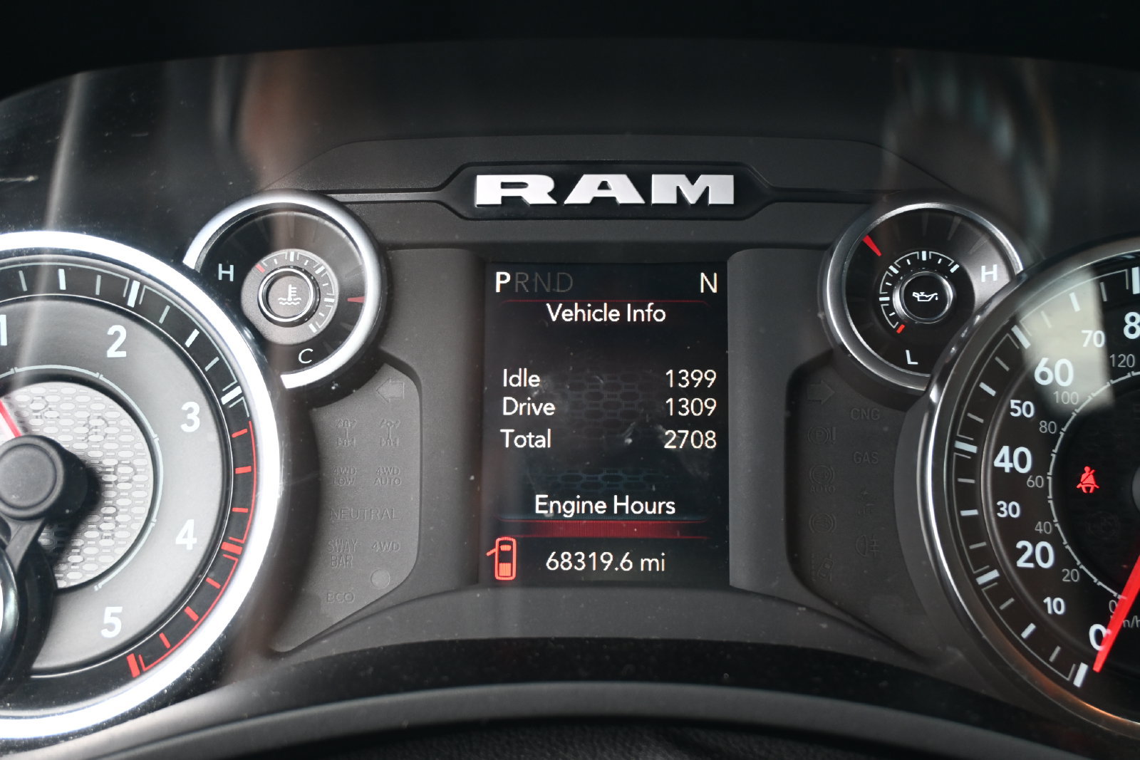 Used 2024 RAM 3500 Tradesman w/ Chrome Appearance Group AWD/4WD image 14