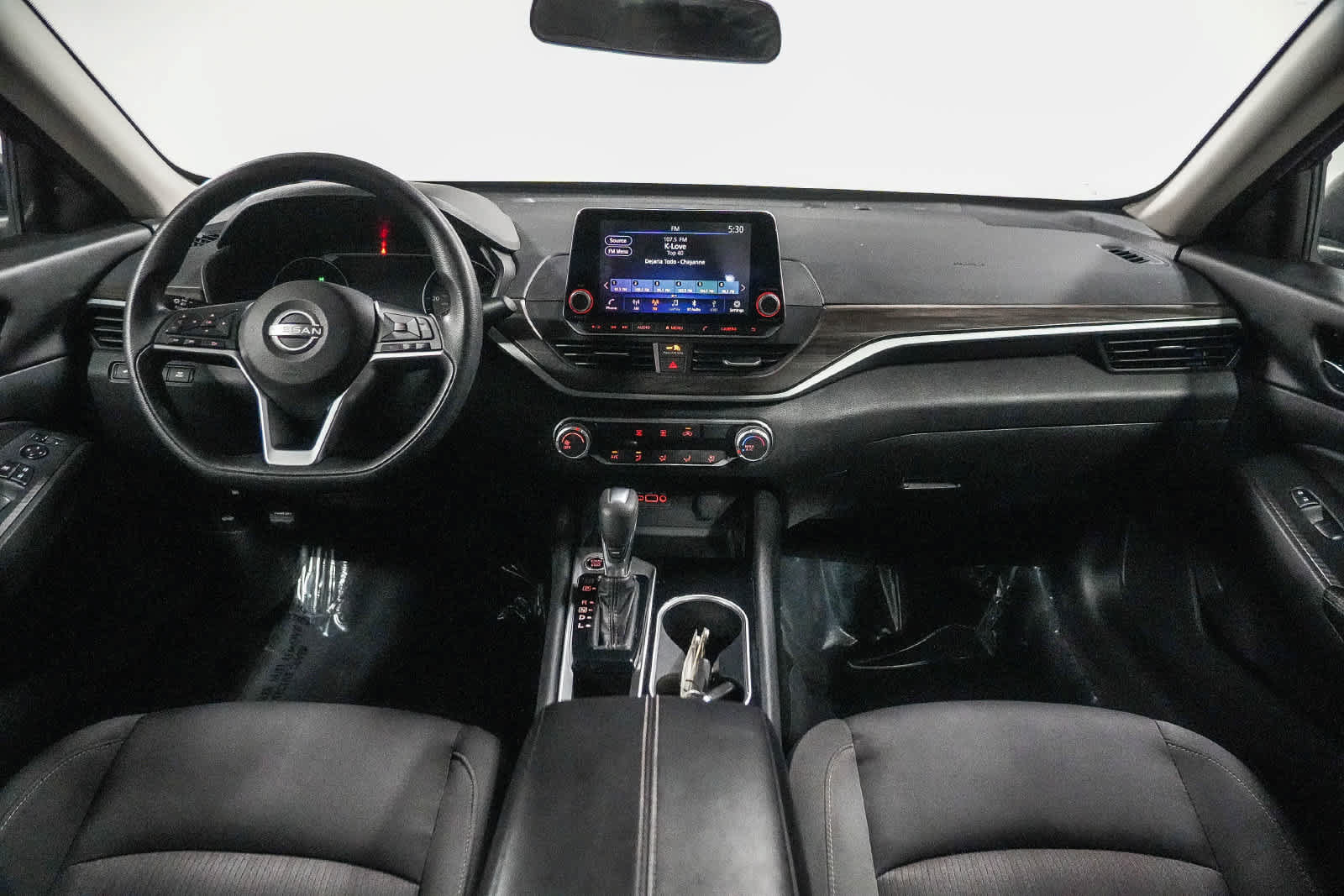 Used 2024 Nissan Altima 2.5 SV FWD image 10