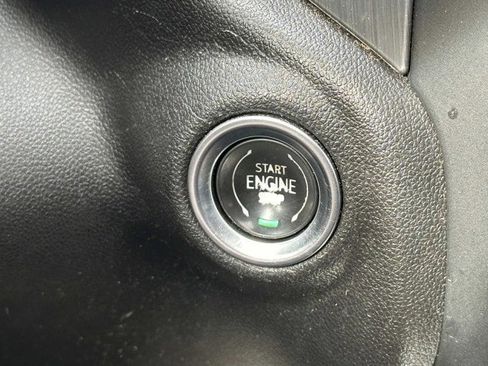 Used 2022 GMC Sierra 3500 Denali image 27