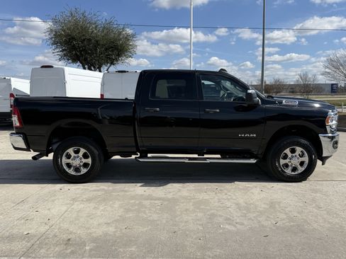 Used 2024 RAM 2500 Big Horn w/ Bed Utility Group image 3