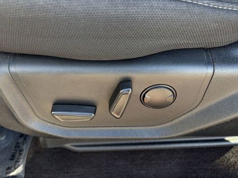 Used 2019 Ford F150 XLT w/ Equipment Group 302A Luxury image 8