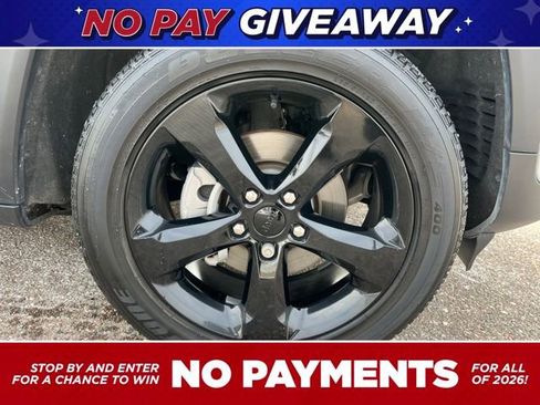 Used 2023 Jeep Grand Cherokee Altitude image 10