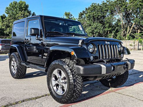 Used 2016 Jeep Wrangler Sahara w/ Dual Top Group AWD/4WD image 1