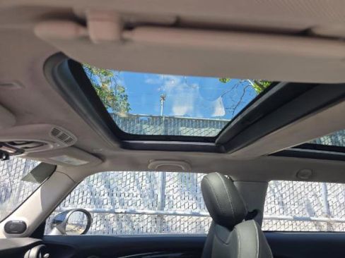 Used 2019 MINI Cooper S w/ Premium Package FWD image 8