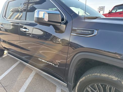 Used 2022 GMC Sierra 1500 Denali Ultimate AWD/4WD image 5